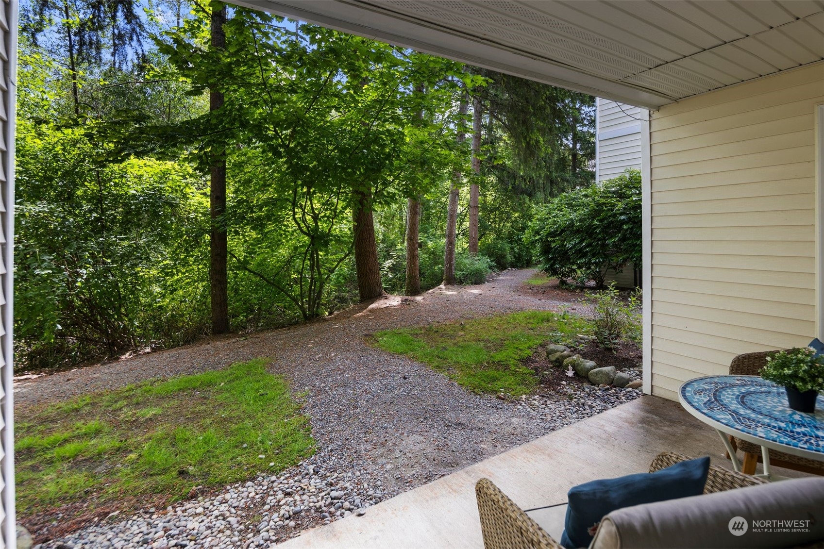 580 Front Street South, Unit C113 Issaquah, WA 98027 - Photo 9 of 31 a view of backyard with outdoor seating and green space