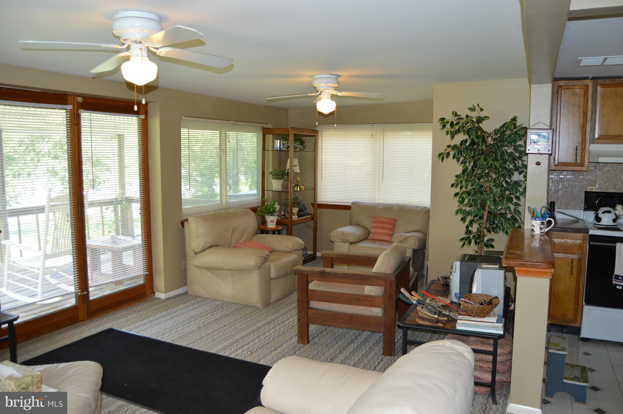 204 Harlem Road Pasadena, MD 21122 - Photo 7 of 20 Family Room