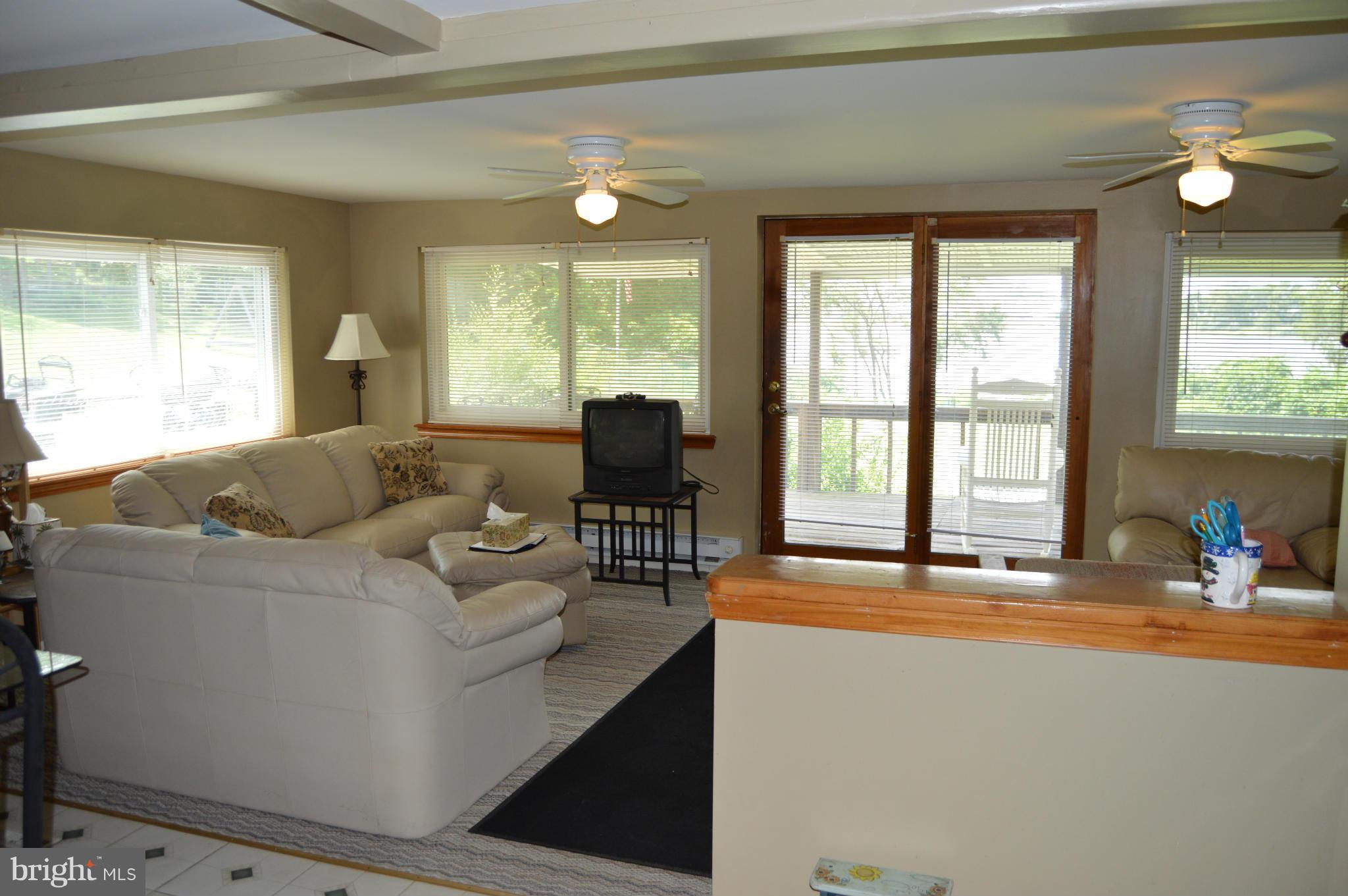 204 Harlem Road Pasadena, MD 21122 - Photo 8 of 20 Family Room