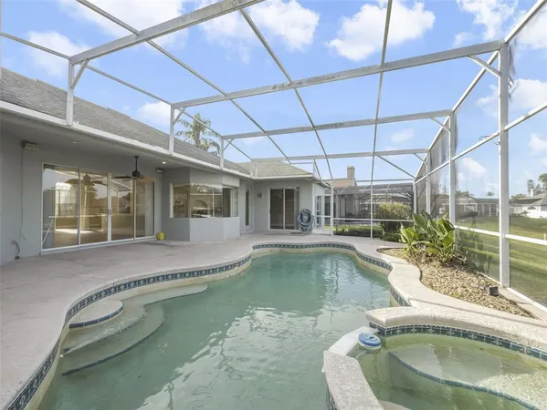 $3,600 | 7871 Canyon Lake Circle, Orlando, FL 32835