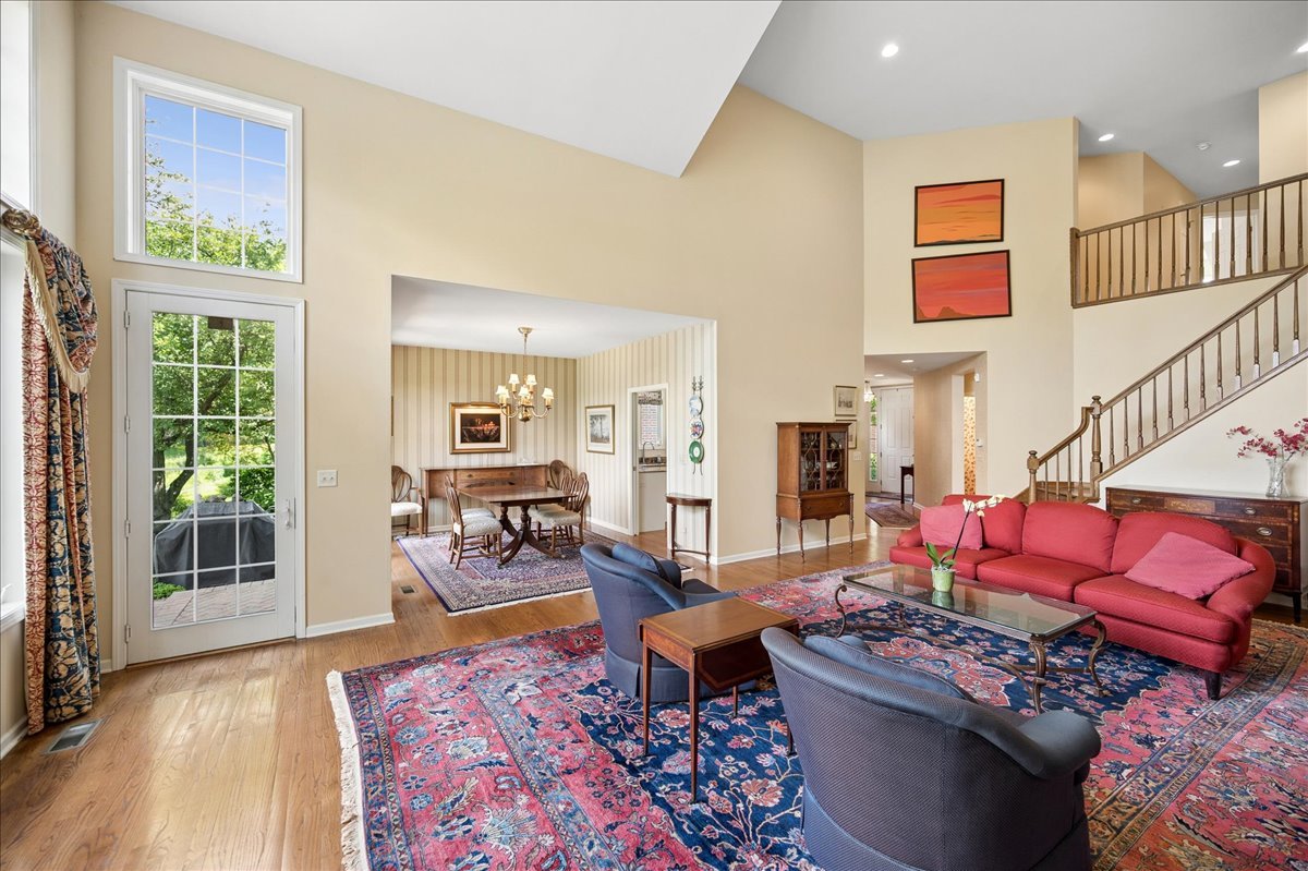 2288 Royal Ridge Drive Northbrook, IL 60062 - Photo 8 of 29