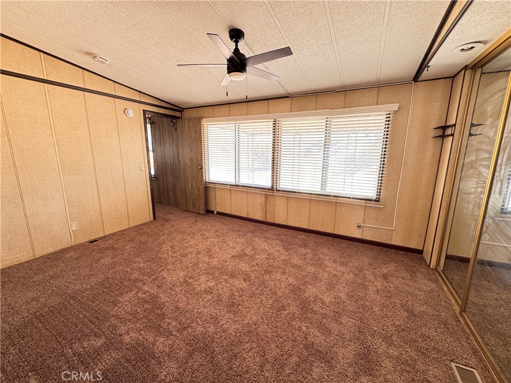 25544 Jasper Road Barstow, CA 92311 - Photo 22 of 61 Primary bedroom