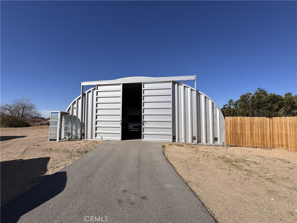 25544 Jasper Road Barstow, CA 92311 - Photo 3 of 61 Work Shop / Garage 40X40 21 foot opening