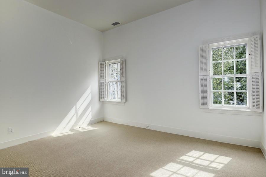 3235 R Street Northwest Washington, DC 20007 - Photo 12 of 15 Bedroom
