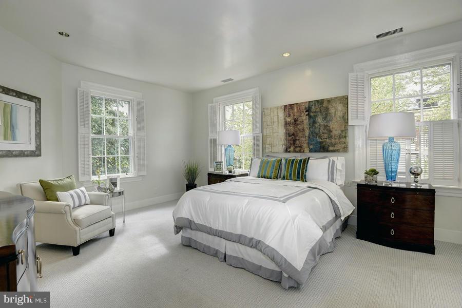 3235 R Street Northwest Washington, DC 20007 - Photo 8 of 15 Bedroom (Master)