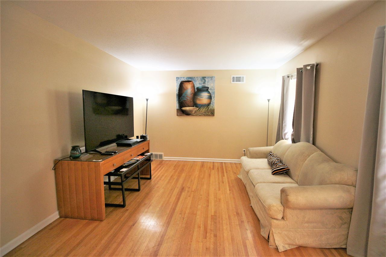 1318 East Holmes Road Memphis, TN 38116 - Photo 4 of 25 Gallery Image 4