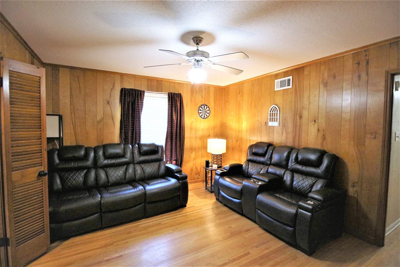 1318 East Holmes Road Memphis, TN 38116 - Photo 6 of 25 Gallery Image 6