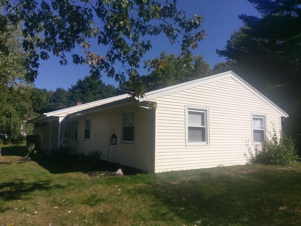 35 Ruthellen Road Framingham, MA 01701 - Photo 5 of 24 a backyard of a house