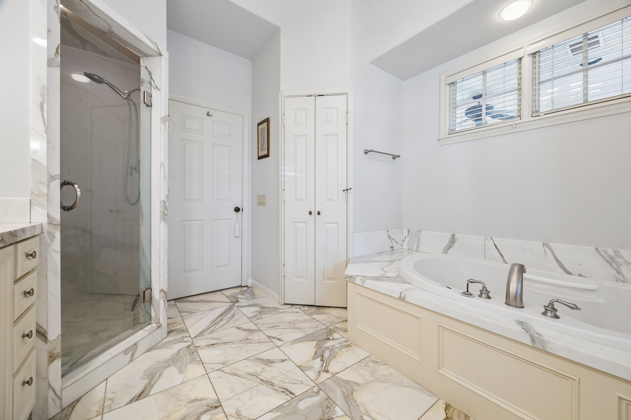 2207 Dunraven Lane Houston, TX 77019 - Photo 17 of 33
