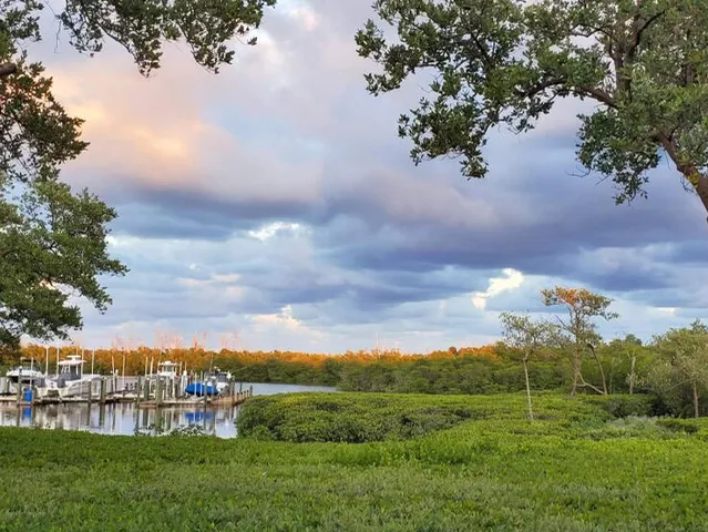 $1,990,000 | 8902 Southeast Marina Bay Drive, Hobe Sound, FL 33455