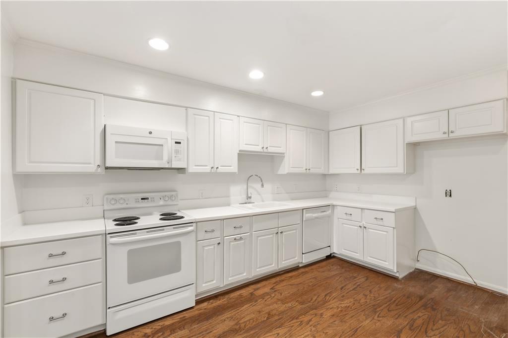 10 Mooregate Square Northwest, Unit 10 Atlanta, GA 30327 - Photo 14 of 36