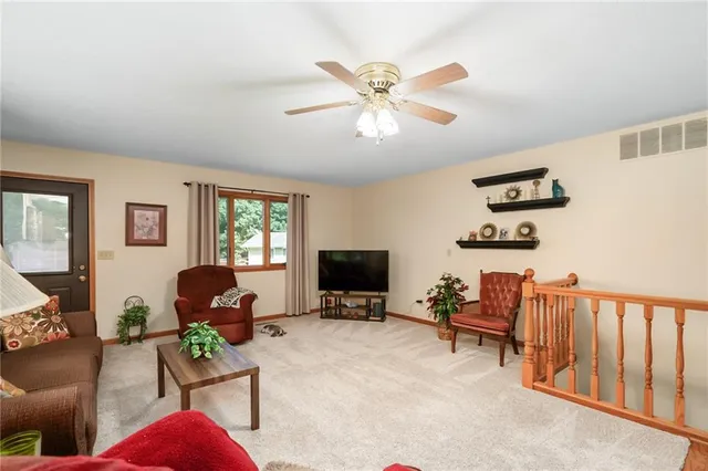 $270,000 | 200 North Cedar Street, Garnett, KS 66032