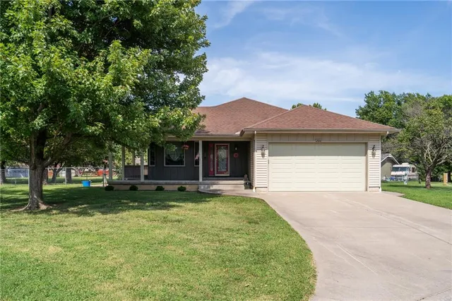 $270,000 | 200 North Cedar Street, Garnett, KS 66032