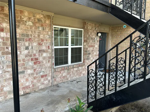 $1,295 | 5550 North Braeswood Boulevard, Unit 24, Houston, TX 77096