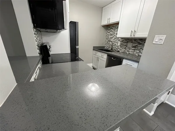 $1,295 | 5550 North Braeswood Boulevard, Unit 24, Houston, TX 77096