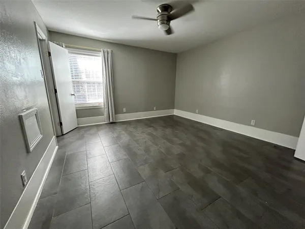 $1,295 | 5550 North Braeswood Boulevard, Unit 24, Houston, TX 77096