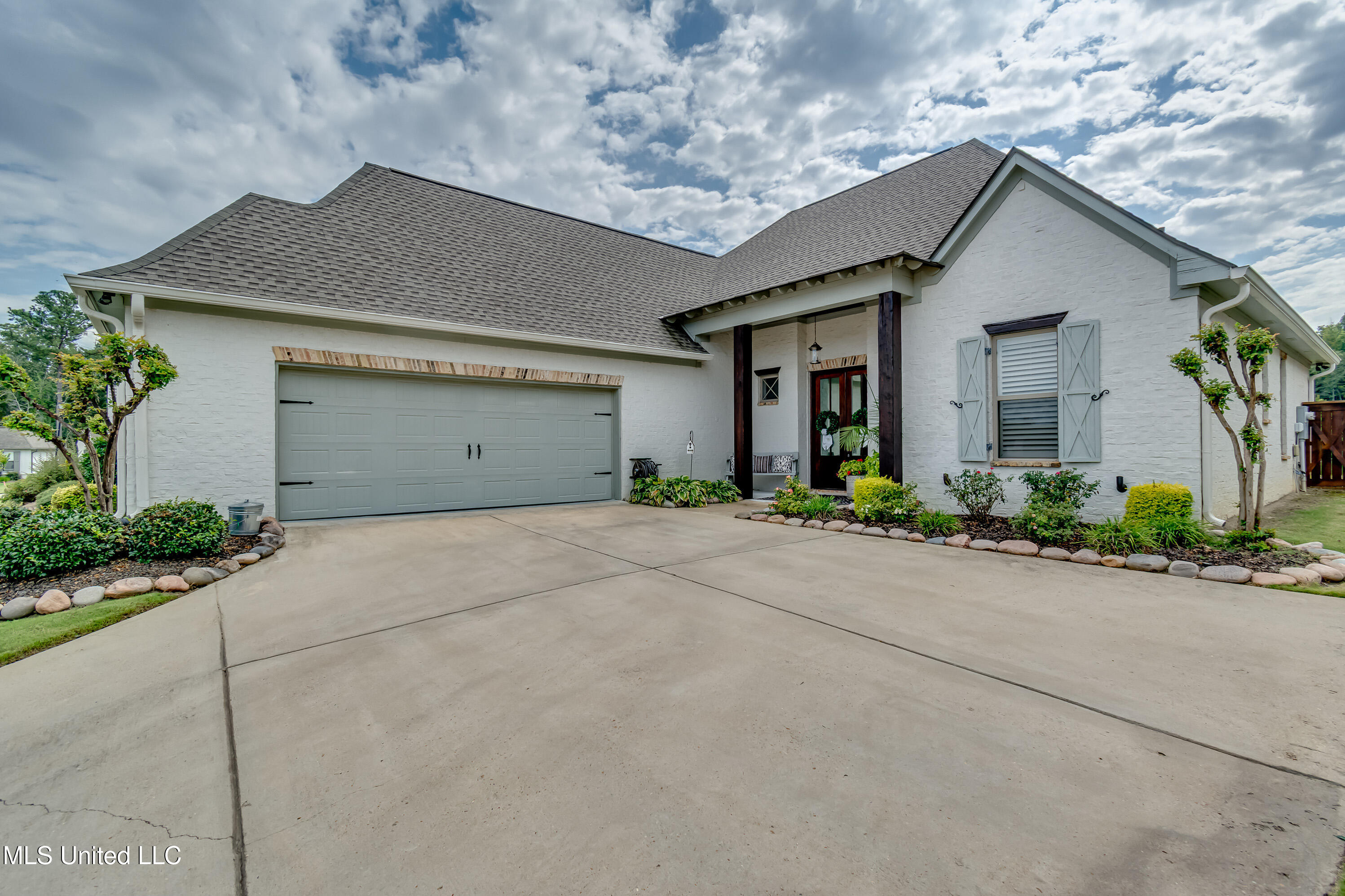 160 Grace Drive Flowood, MS 39232 - Photo 3 of 82 160 Grace Dr-3