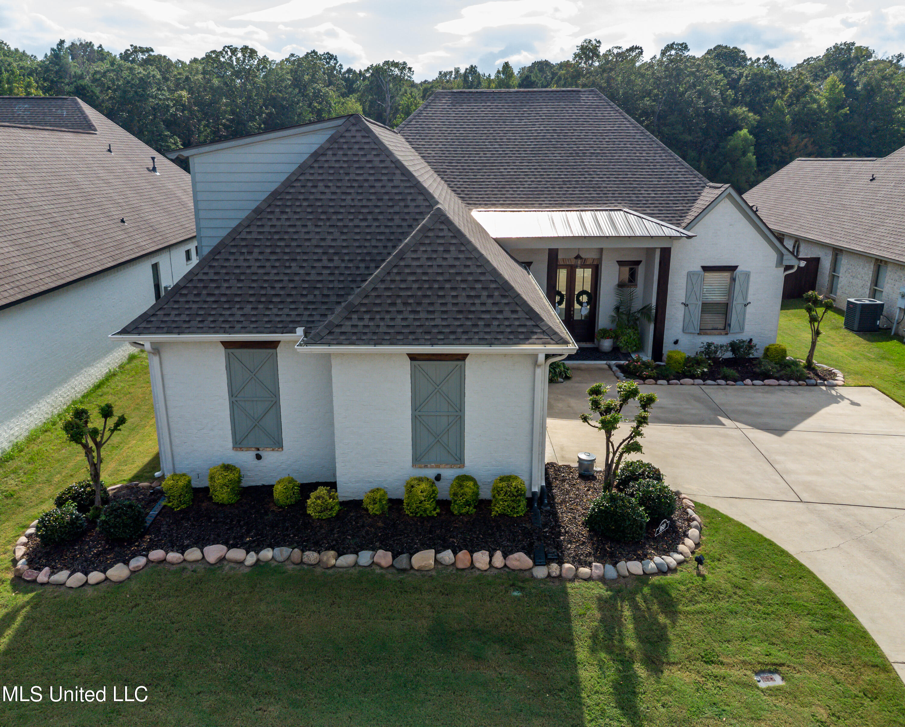 160 Grace Drive Flowood, MS 39232 - Photo 4 of 82 160 Grace Dr drone-1