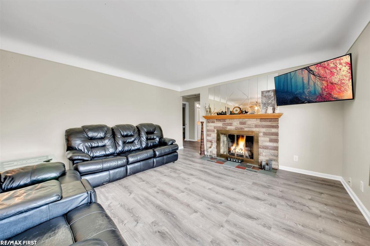 33225 Edgegrove Road Fraser, MI 48026 - Photo 7 of 46 50037905-6.JPG