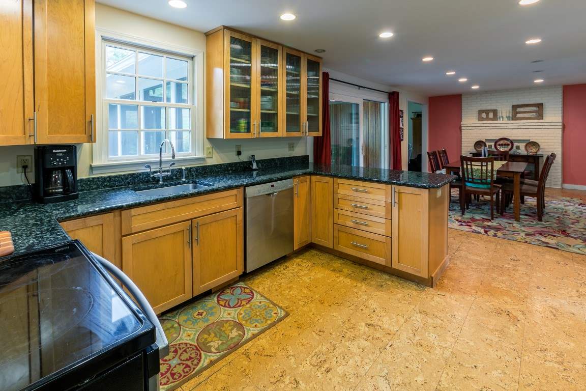 370 Hanover Center Road Hanover, NH 03750 - Photo 11 of 34