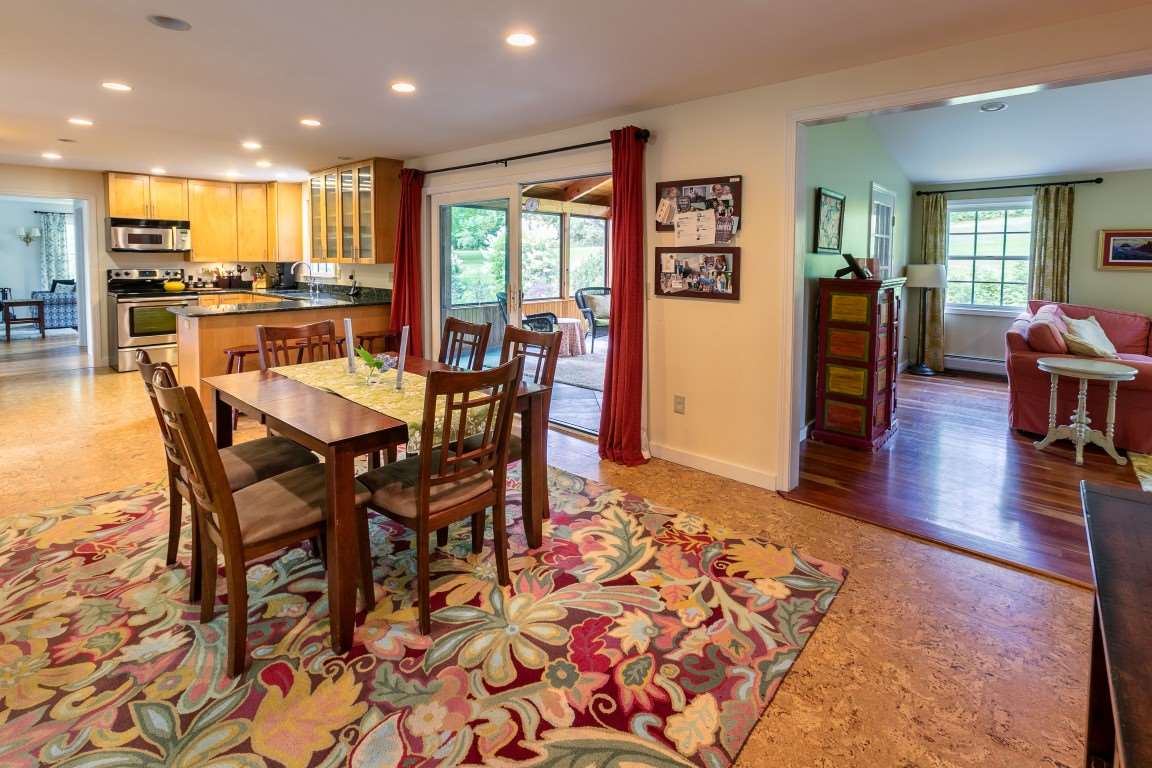 370 Hanover Center Road Hanover, NH 03750 - Photo 4 of 34