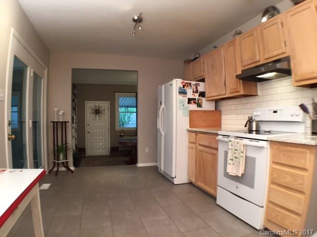 69 Grandview Road Asheville, NC 28806 - Photo 6 of 19 Gallery Image 6