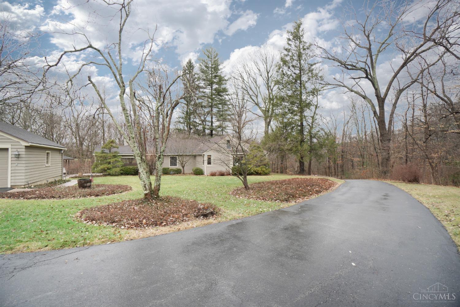 3891 Conference Road Bellbrook, OH 45305 - Photo 5 of 50