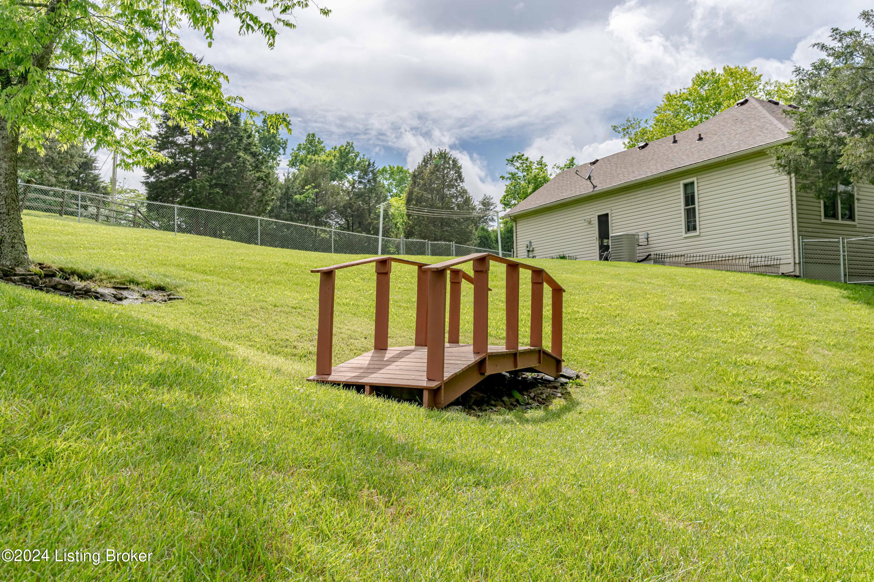 988 Radcliff Road Smithfield, KY 40068 - Photo 44 of 46 DSC09712
