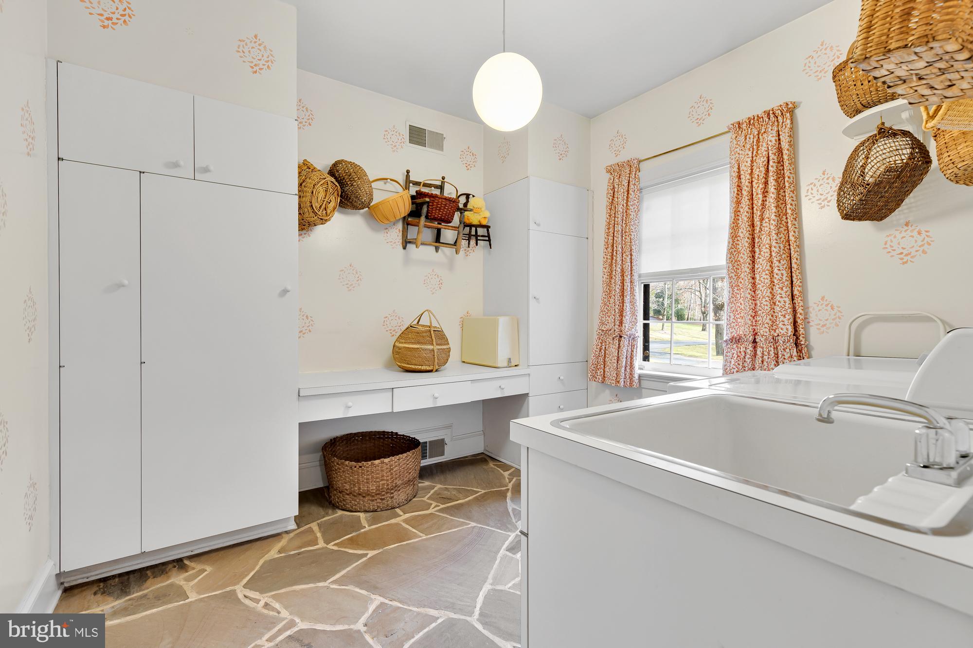 10004 Iron Gate Road Potomac, MD 20854 - Photo 15 of 45 Laundry Room