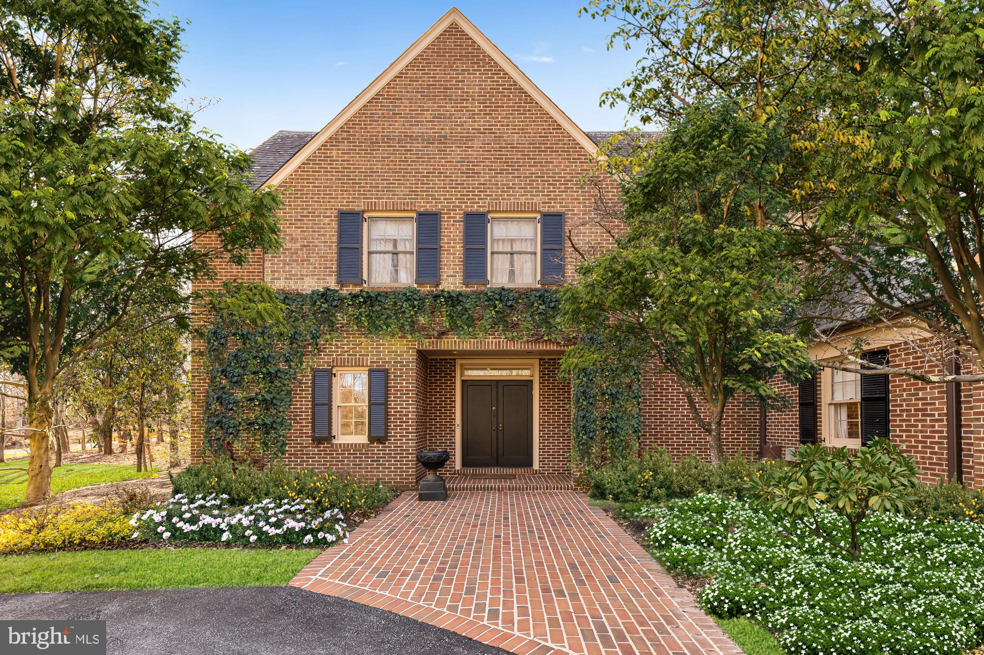 10004 Iron Gate Road Potomac, MD 20854 - Photo 2 of 45 Entrance