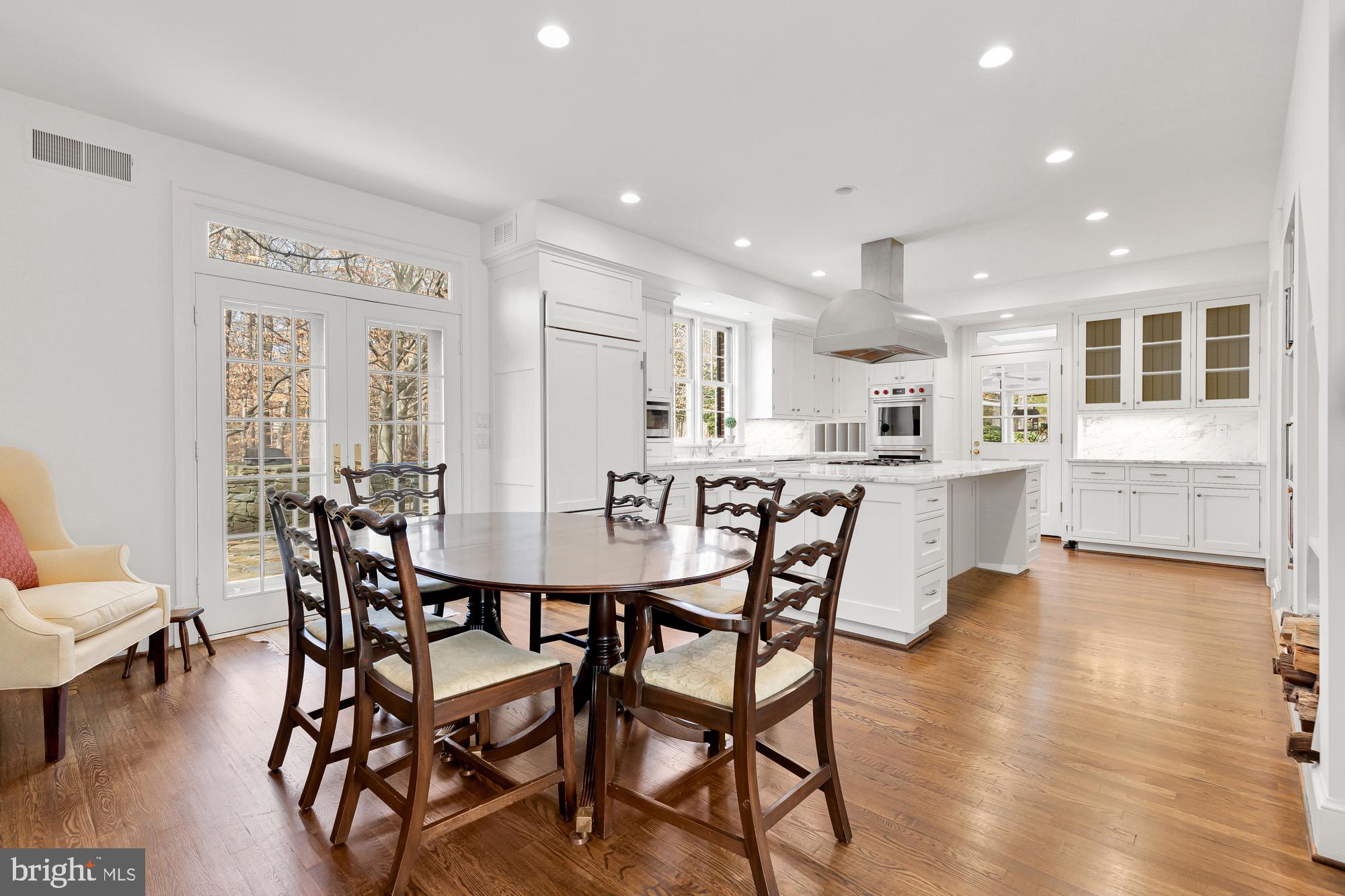 10004 Iron Gate Road Potomac, MD 20854 - Photo 25 of 45 Breakfast Room