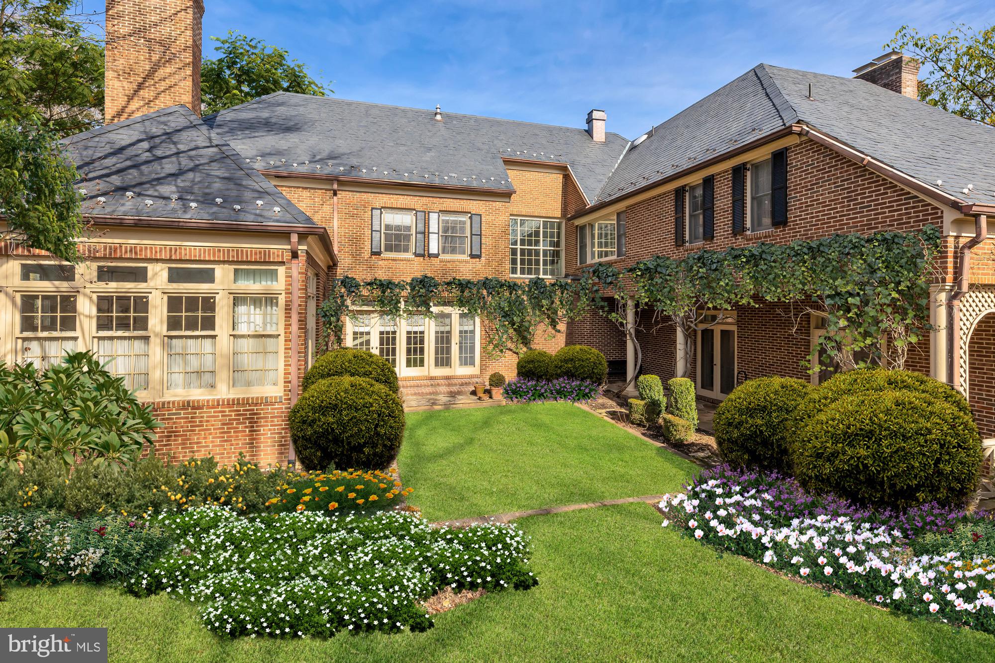 10004 Iron Gate Road Potomac, MD 20854 - Photo 3 of 45 English garden off living areas