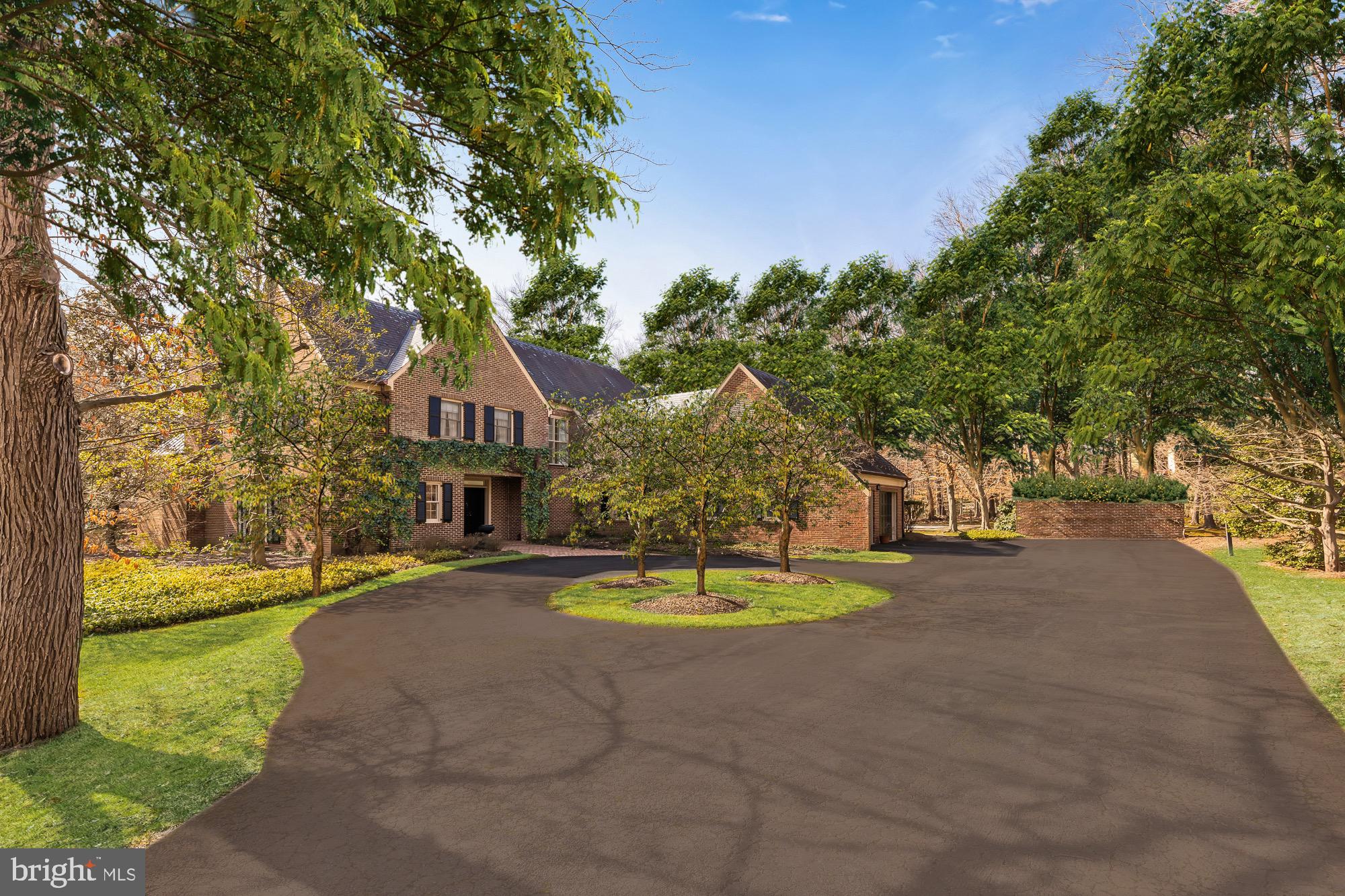 10004 Iron Gate Road Potomac, MD 20854 - Photo 6 of 45 Circular Drive