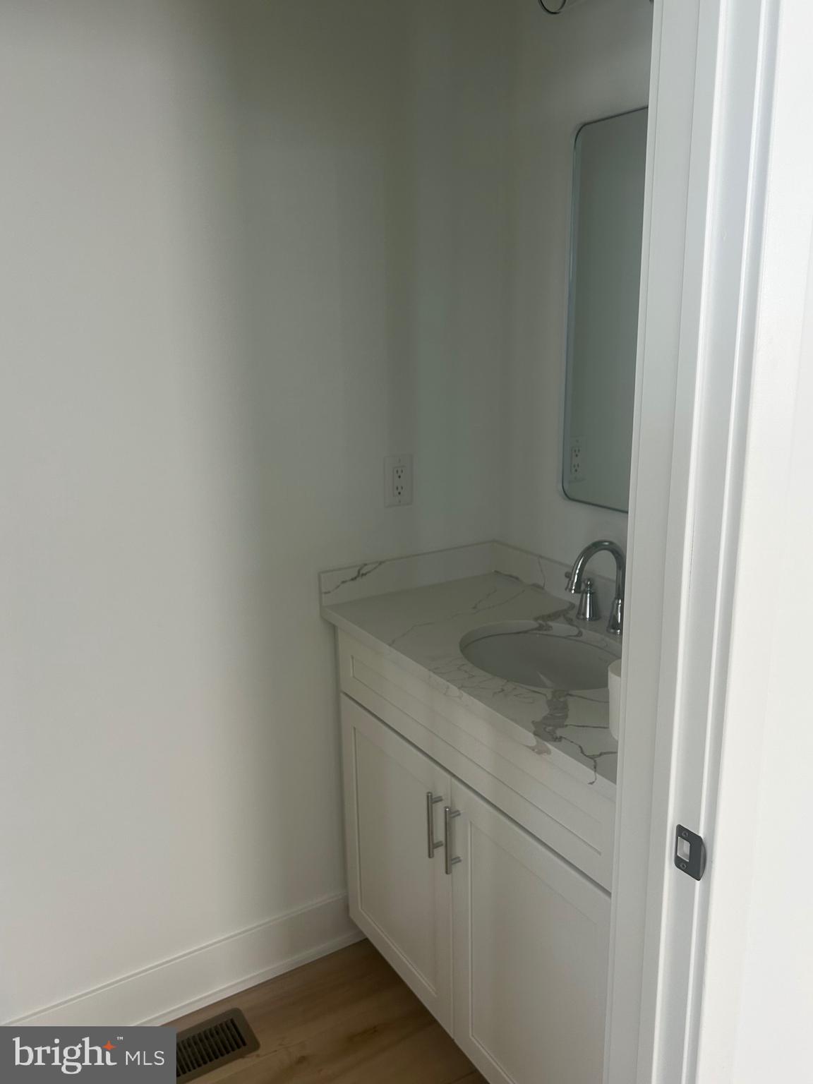 418 Farragut Road, Unit H Wildwood Crest, NJ 08260 - Photo 27 of 28