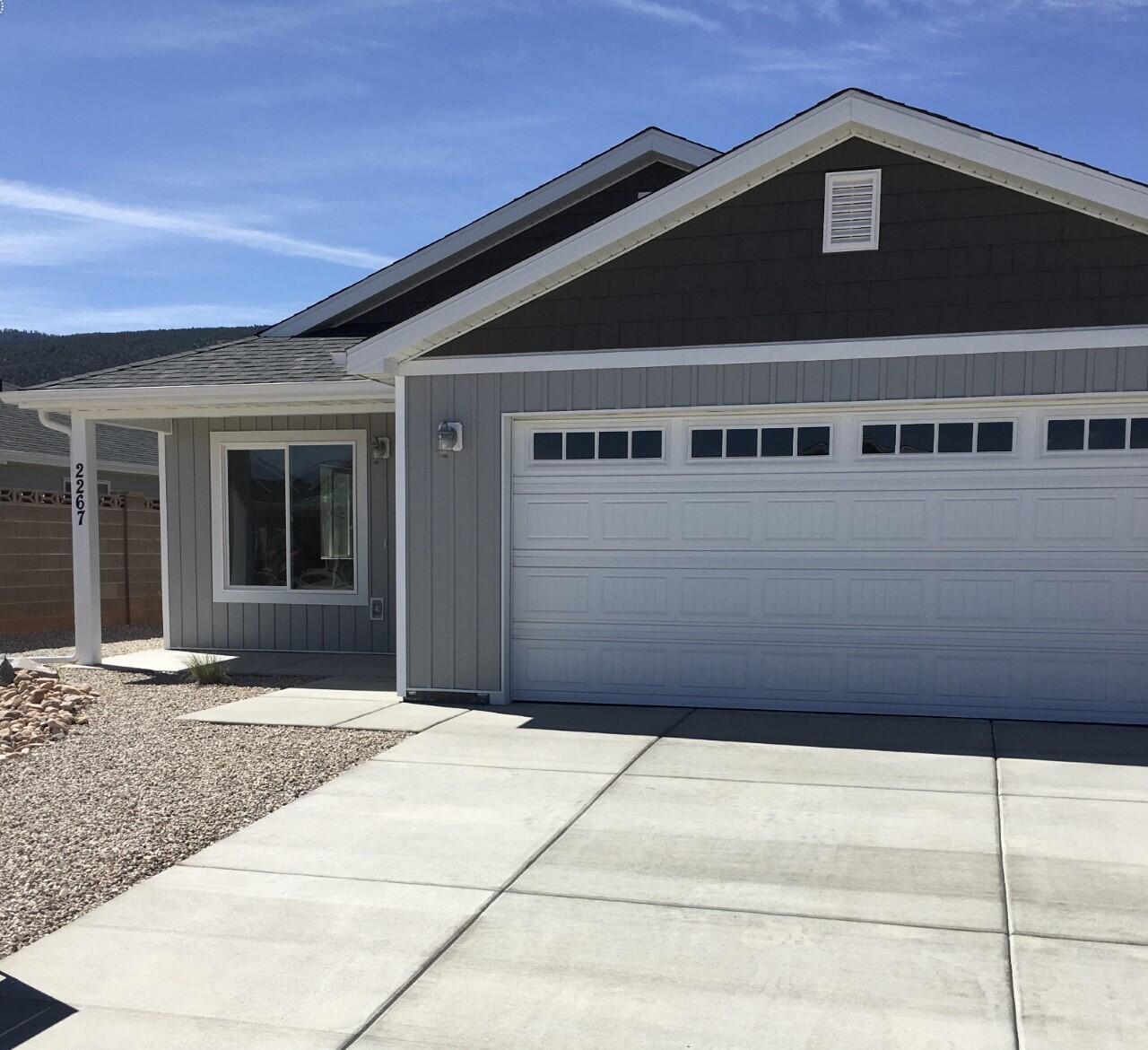 2267 475 South Parowan, UT 84761 - Photo 3 of 29 Yarbro Home