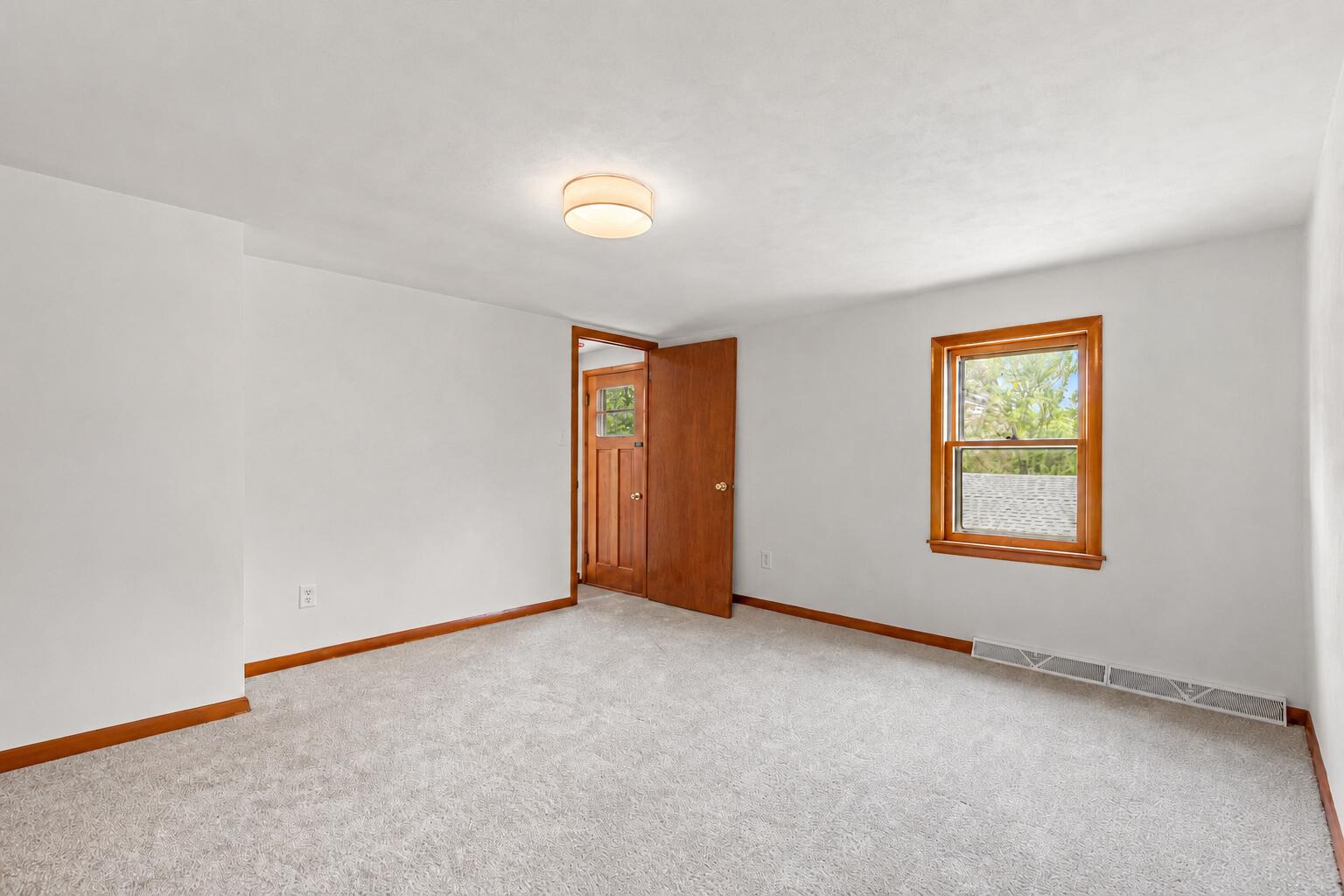 3776 Hubertus Road Richfield, WI 53033 - Photo 19 of 27 Bedroom 2