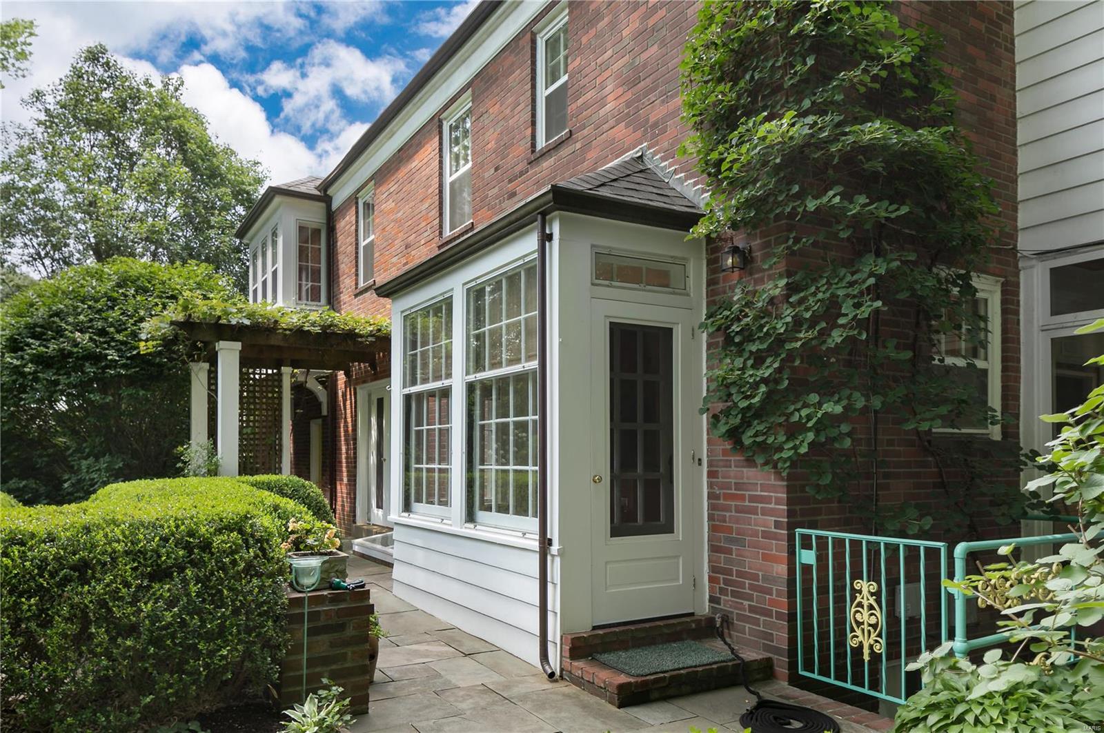 14 Daniel Road St. Louis, MO 63124 - Photo 9 of 37 Gallery Image 9