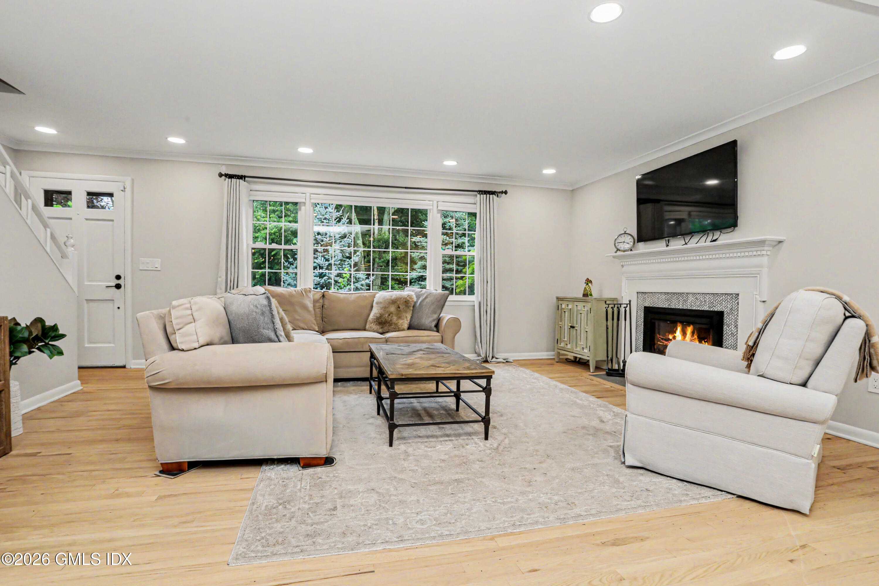 25 Westview Place Riverside, CT 06878 - Photo 3 of 33 2 CC