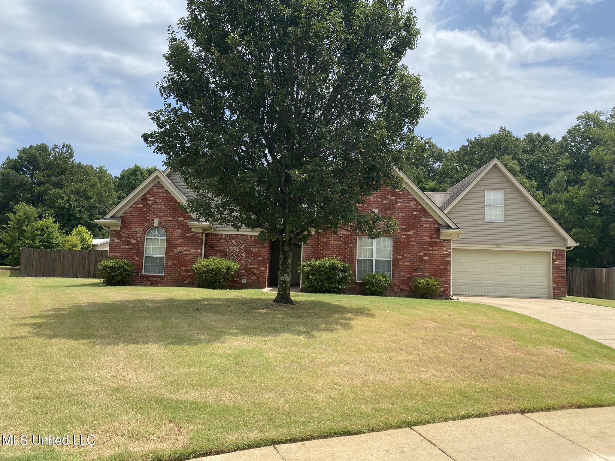 6166 Sandbourne East Olive Branch, MS 38654 - Photo 2 of 26 IMG_5289