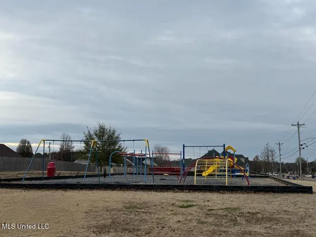 $2,000 | 6166 Sandbourne East, Olive Branch, MS 38654