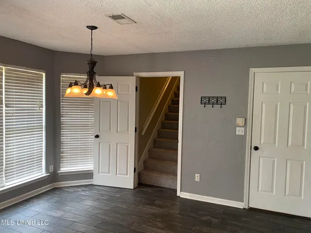 $2,025 | 6166 Sandbourne East, Olive Branch, MS 38654