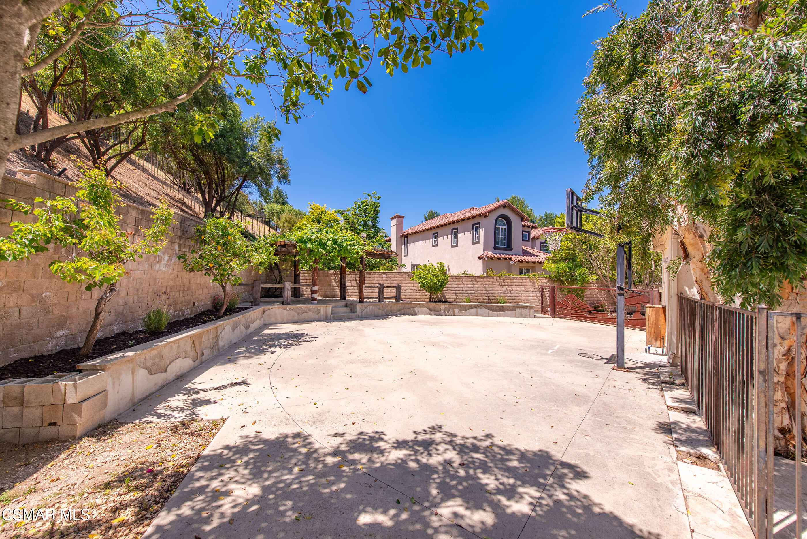 3877 Marks Road Agoura Hills, CA 91301 - Photo 46 of 53 56