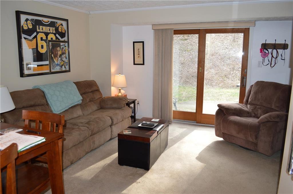 2303 Old Greentree Road Carnegie, PA 15106 - Photo 2 of 11 Gallery Image 2