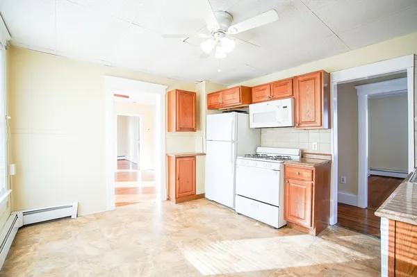 $2,195 | 15 Casimir Street, Unit 3, Westfield, MA 01085