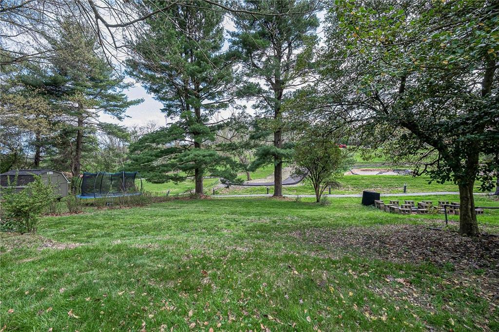 632 Highview Road Pittsburgh, PA 15234 - Photo 27 of 37