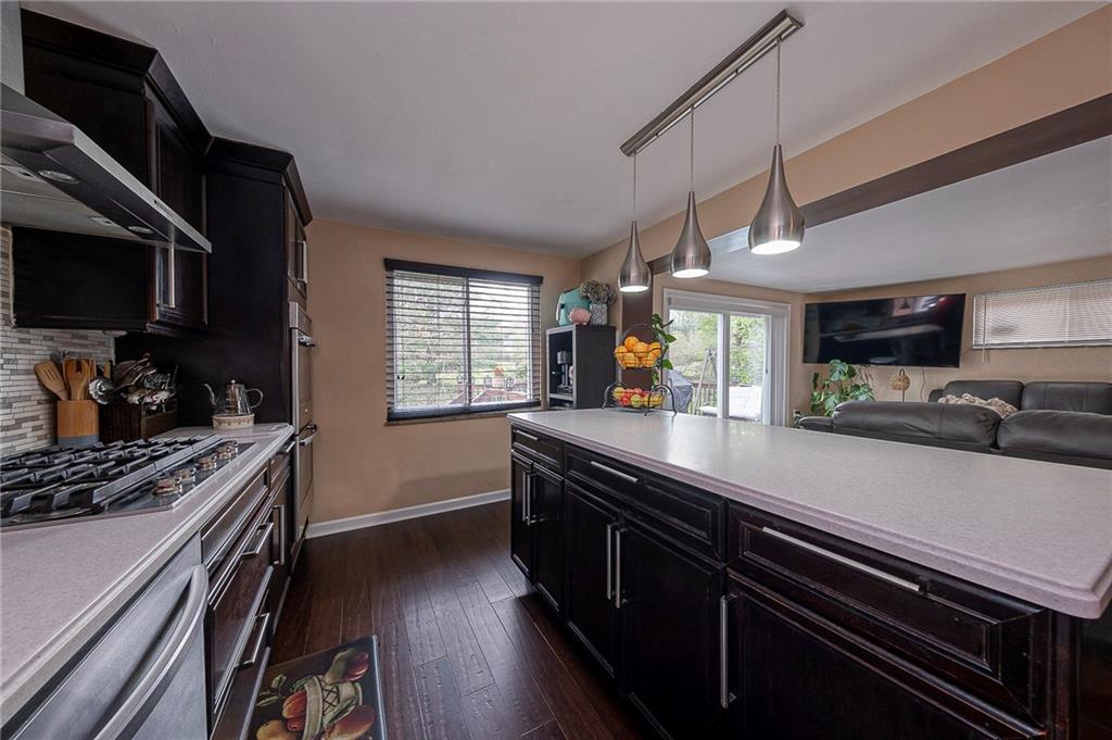 632 Highview Road Pittsburgh, PA 15234 - Photo 6 of 37