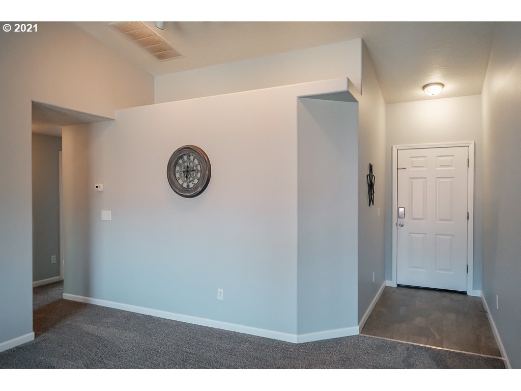 741 Salamander Road Southeast Jefferson, OR 97352 - Photo 2 of 32 Gallery Image 2