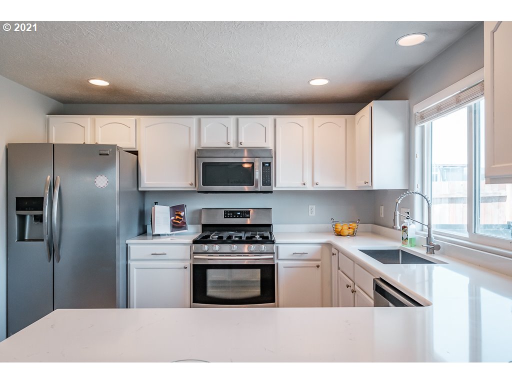 741 Salamander Road Southeast Jefferson, OR 97352 - Photo 10 of 32 Gallery Image 10