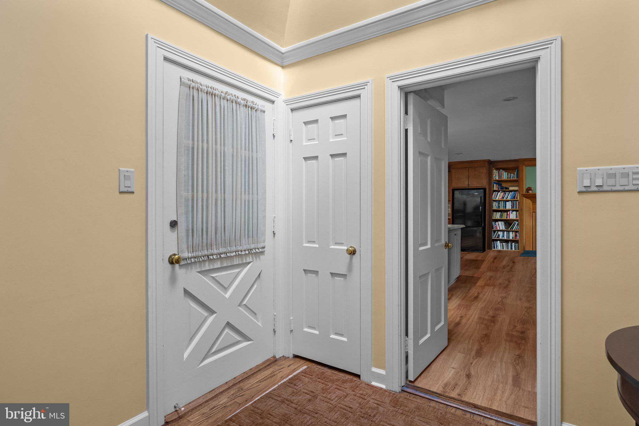 1364 Welsh Road Huntingdon Valley, PA 19006 - Photo 4 of 51 Foyer