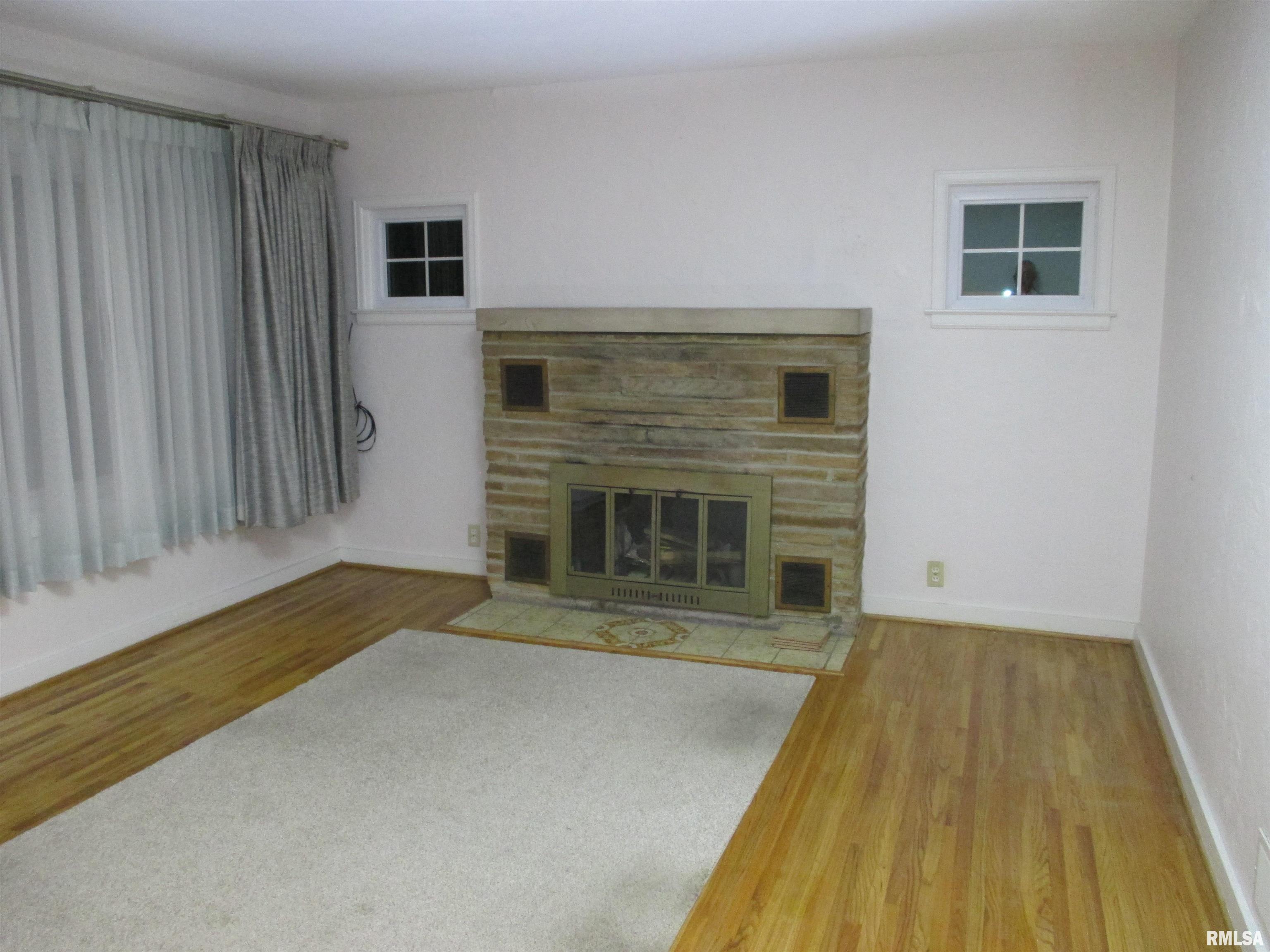 2211 West Clarke Avenue West Peoria, IL 61604 - Photo 16 of 53